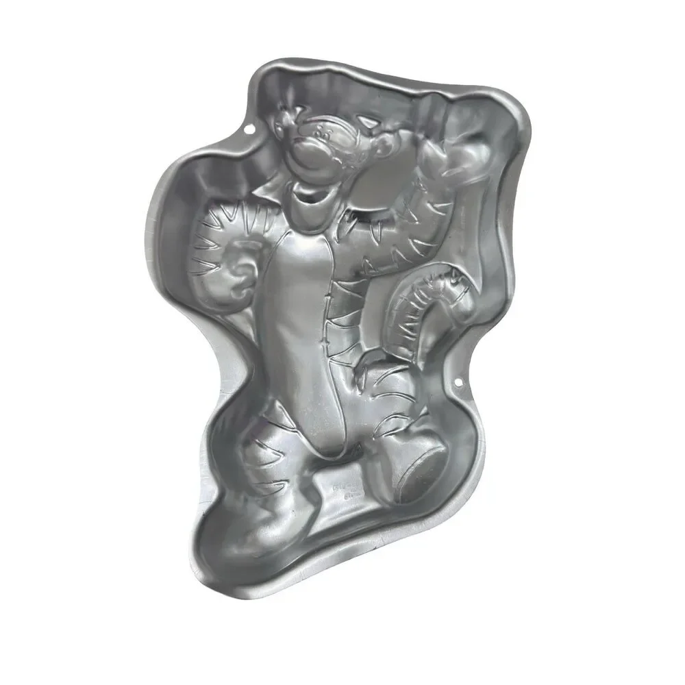 Vintage Wilton Tigger Full Body Cake Pan 2105-3001 Disney